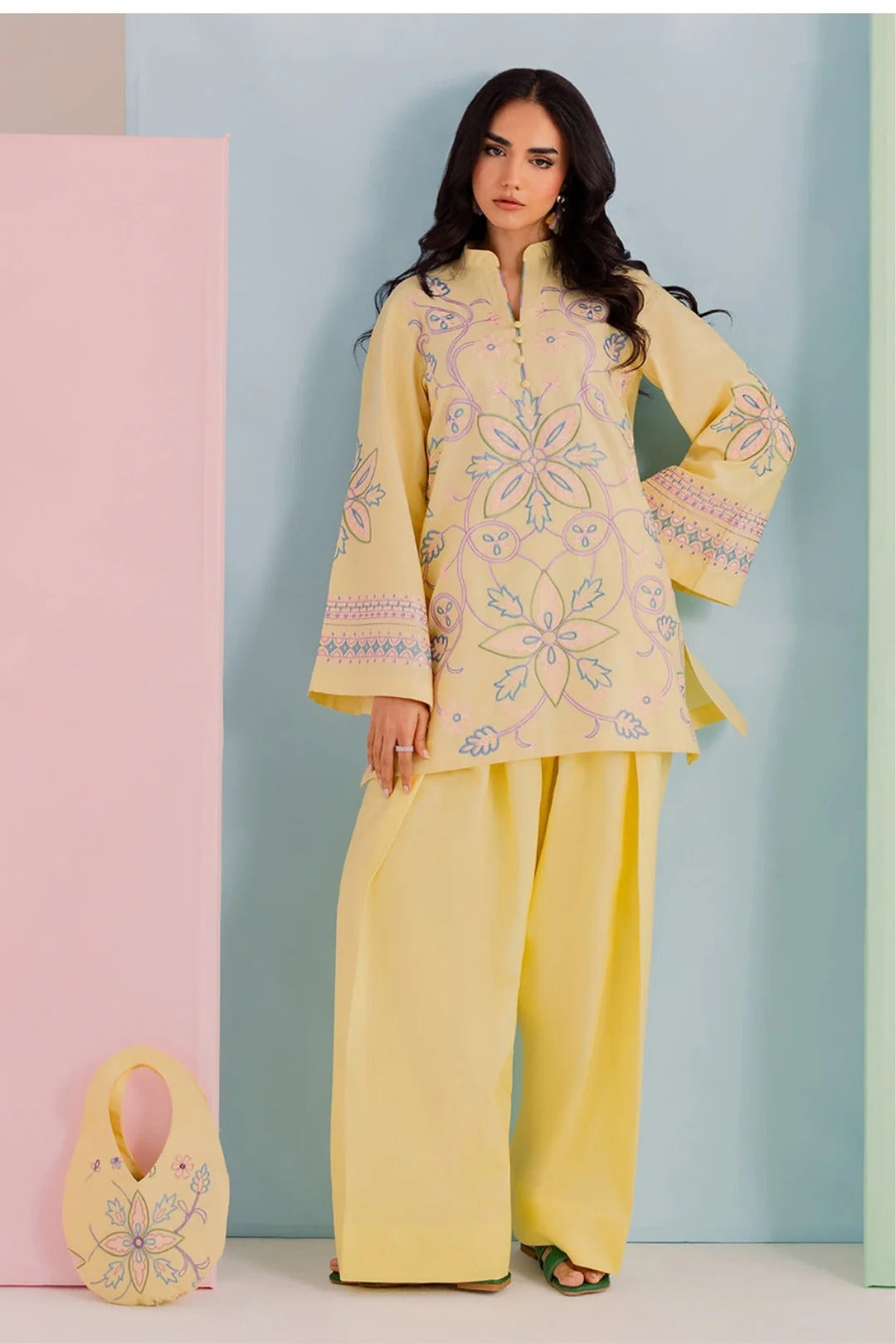 2Pc Embroidered Set